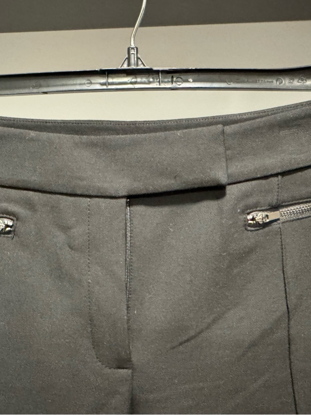 Classiques Entier Black Cropped Ankle Pants - Picture 7 of 8